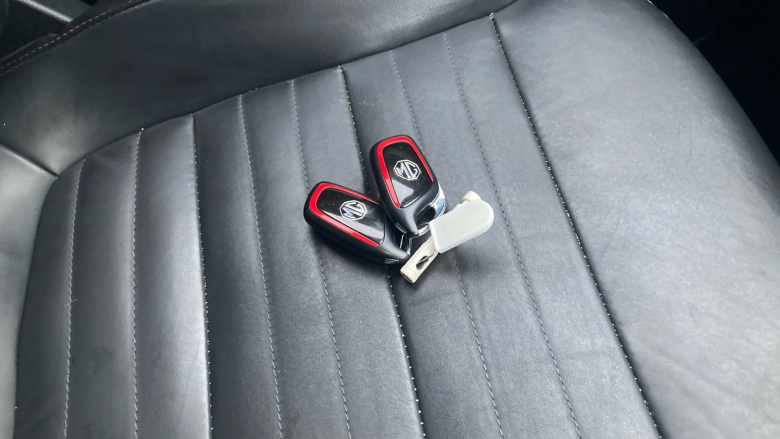 MG Hs 1.5 T-GDI Exclusive 5dr DCT Petrol Hatchback